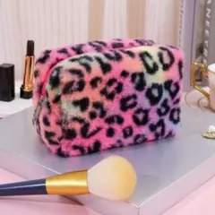 【新品未使用】カラフルレオパード柄ポーチ