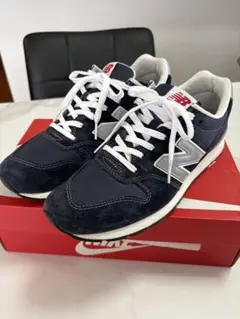 New Balance 996 27.5センチ ネイビーのサムネイル