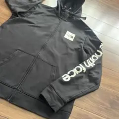 The North Face ブラックパーカー