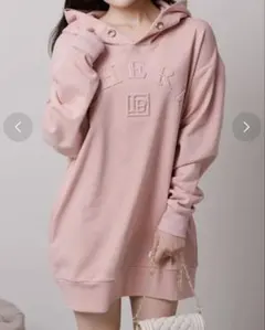 LIP SERVICE CHERIエンボススウェットワンピース