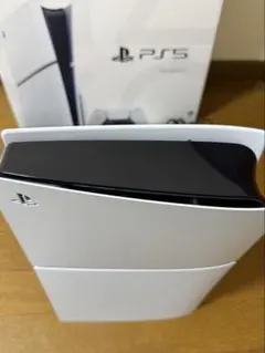 PlayStation 5 本体 + ゲーム2本付き　CFI-2000A01
