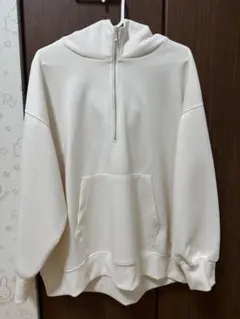 【数回のみ着用】earth music & ecology ジップパーカー