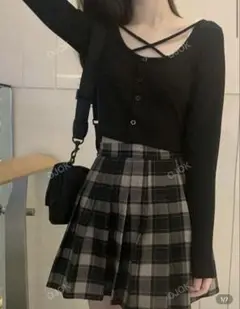 SHEIN ブラッククロップド丈ロンT