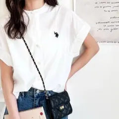 ホワイト 半袖シャツ ロゴ刺繍