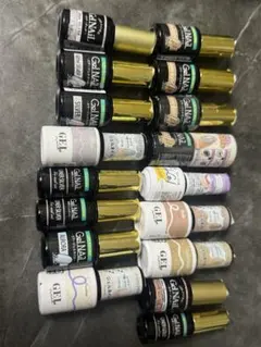 ジェルネイル（ゴールド、シルバー、オーロラ系）17本セット