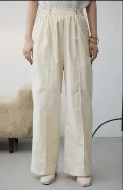 AZUL BY MOUSSY ナイロンイージーパンツ　アイボリー