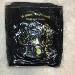 新品未開封　くまのプーさん バッグ　黒　ブラック