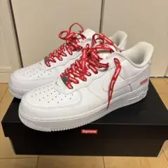 Supreme Nike Air Force 1 Low Whiteのサムネイル
