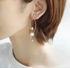 流線型デザイン パール メタルボール イヤリング