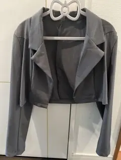 グレー クロップドジャケット 長袖