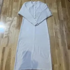 GUアイボリーホワイトリブ編みカーディガンとキャミソールワンピースセット