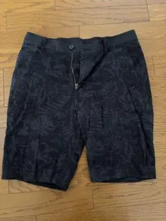 ブラック葉柄ショートパンツ Mサイズのサムネイル