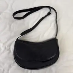 ブラックレザーショルダーバッグ