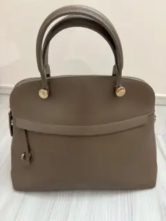フルラ  パイパー   ブラウン  美品 楽天市場】フルラ パイパー m ブラウンの通販