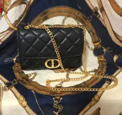 黒いレザーショルダーバッグ キルティングバッグ