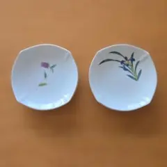 (中古品)花柄小皿2枚セット