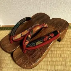 【お値下げしました】伝統的な木製下駄　ヒール下駄　おしゃれ　軽い