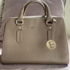 FURLA ベージュ ハンドバッグ