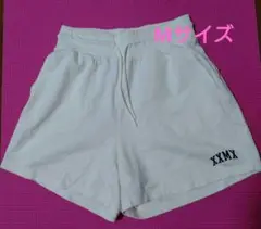 白 ショートパンツ　ゼクシィミックス　XEXYMIX