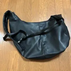 コクーンショルダーバッグ