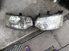 デリカ　D5 ヘッドライト 左右　セットのサムネイル