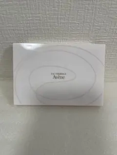 【未使用品】アベンヌ ファンデーション用ケース スポンジ&保護シート付きのサムネイル