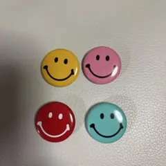 スマイリーフェイス 缶バッジセット