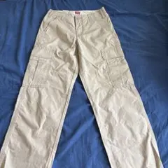 Levis カーゴパンツ　新品タグ付き！のサムネイル