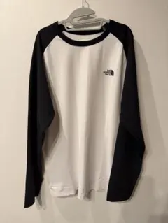 THE NORTH FACE ラグランTシャツ ホワイト/ブラック
