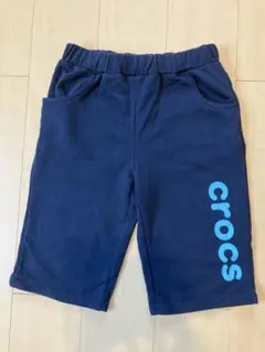 crocs ネイビー ハーフパンツ