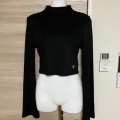 カルバンクライン　ショート丈　クロップド丈　ブラック　ハイネック