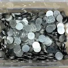 25πメダル 約2000枚 パチスロ メダルゲーム メダル メダル投入口 最安値！ドル箱2つ付き！スロットコイン25π 2000枚オーバー! - メルカリ