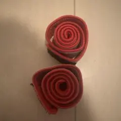 サッカー用赤い靴下止め2個セット