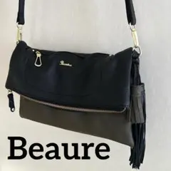 Beaure タッセル付きショルダーバッグ ブラック/オリーブ