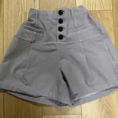 グレー　ハーフパンツ