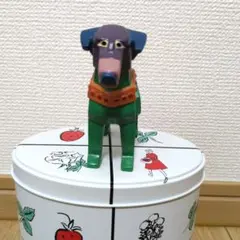 カラフル　犬　置物