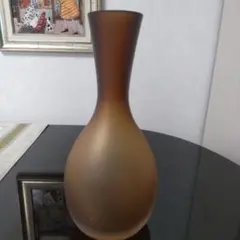 フロストガラス フラワーベース 花瓶 ブラウンのサムネイル