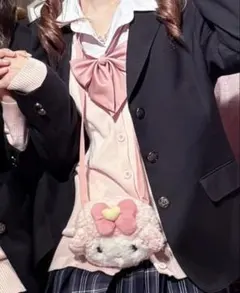 ピンクカーディガン、リボン 制服