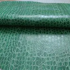 グリーン クロコダイル型押し 牛革 ヌメ革