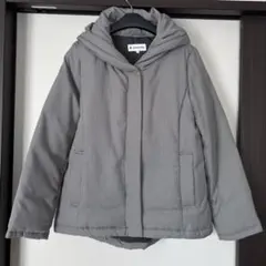 グレー フード付き ダウンジャケット