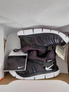 NIKEダイナモフリースニーカー