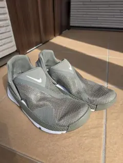 NIKE GO FlyEase オリーブ スニーカーのサムネイル