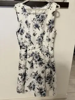 INGNI フラワープリント ノースリーブワンピース Mタグ付き