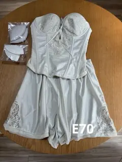 ブライダルインナーE70 SQREBEAUTE BLOOMLuXEフレアパンツ