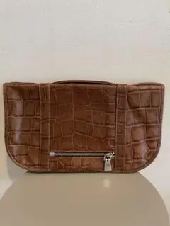 aniary レザークラッチバッグ