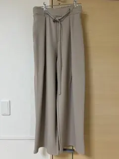 新品タグ付き未使用　ベルト付きワイドパンツ Lサイズ
