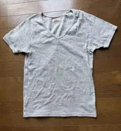 ハリウッドランチマーケット　グレー Vネック Tシャツ 3のサムネイル