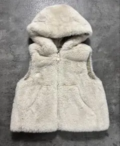 まめ︎︎めちゃん☺︎ 様　ZARA フード付きリバーシブルファーベスト 　74㎝