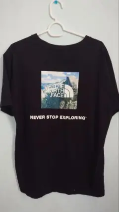 THE NORTH FACE ブラック Tシャツ　※小さな穴あり