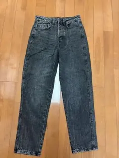 Stradivarius マムジーンズ ブラックデニムのサムネイル